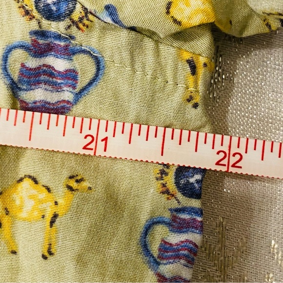 RVCA Camels & Urns Yellow Purple Short Sleeve Button Down Men’s Slim Large.    C - Picture 8 of 9